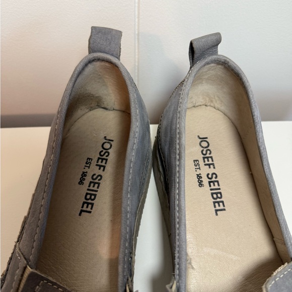 Josef Seibel Womans Gray Slip-On Loafers With Cut out Details Size 42 - Picture 3 of 8